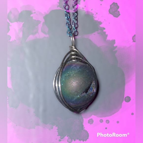 Wire Wrapped Geode Style Necklace - Picture 3 of 3